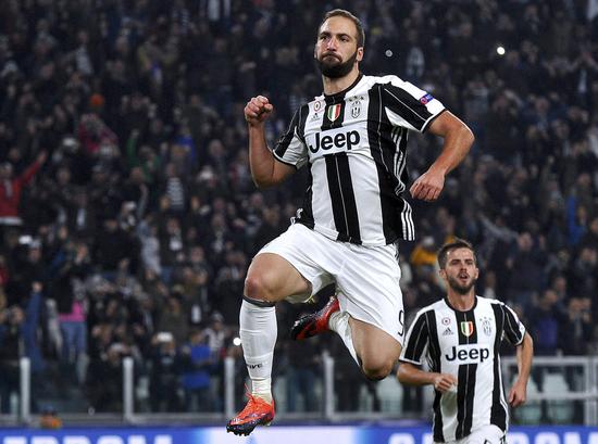 最后两分钟突然断电！詹姆斯26+9+10，东契奇24+9+9，雄鹿惊险击败湖人