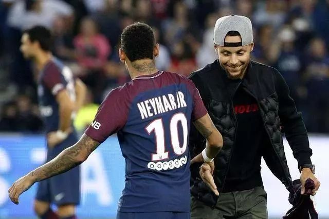 国米压力持续！2-2那不勒斯遇强则弱，接下来咋办？